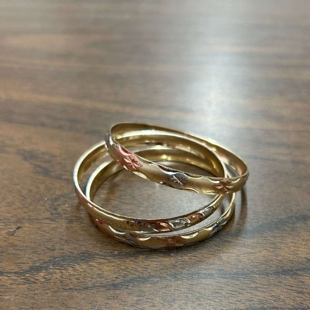 Preowned Baby Elegant Tricolor Floral Bangles. Set of 3